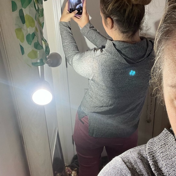 GRAY BLACK WHITE KNIT SWEATER COWL NECK SHORT SEE MEASUREMENTS SO CUTE SLINKY M - Picture 10 of 10